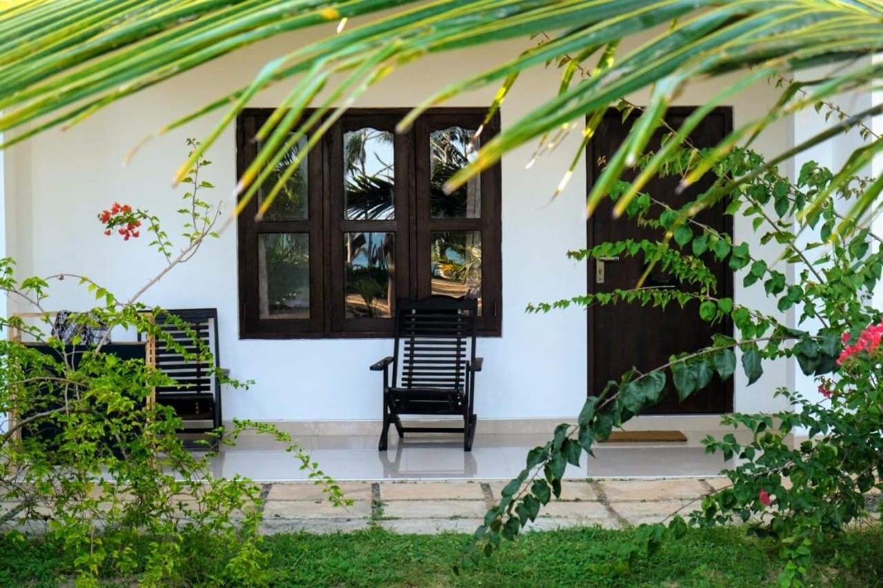 Blue Ocean Resort Netolpitiya Luaran gambar